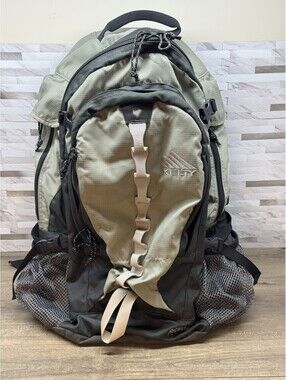 Kelty Redwing 2650 Internal Frame Backpack Silver/Charcoal Hiking Trail Bag 44L